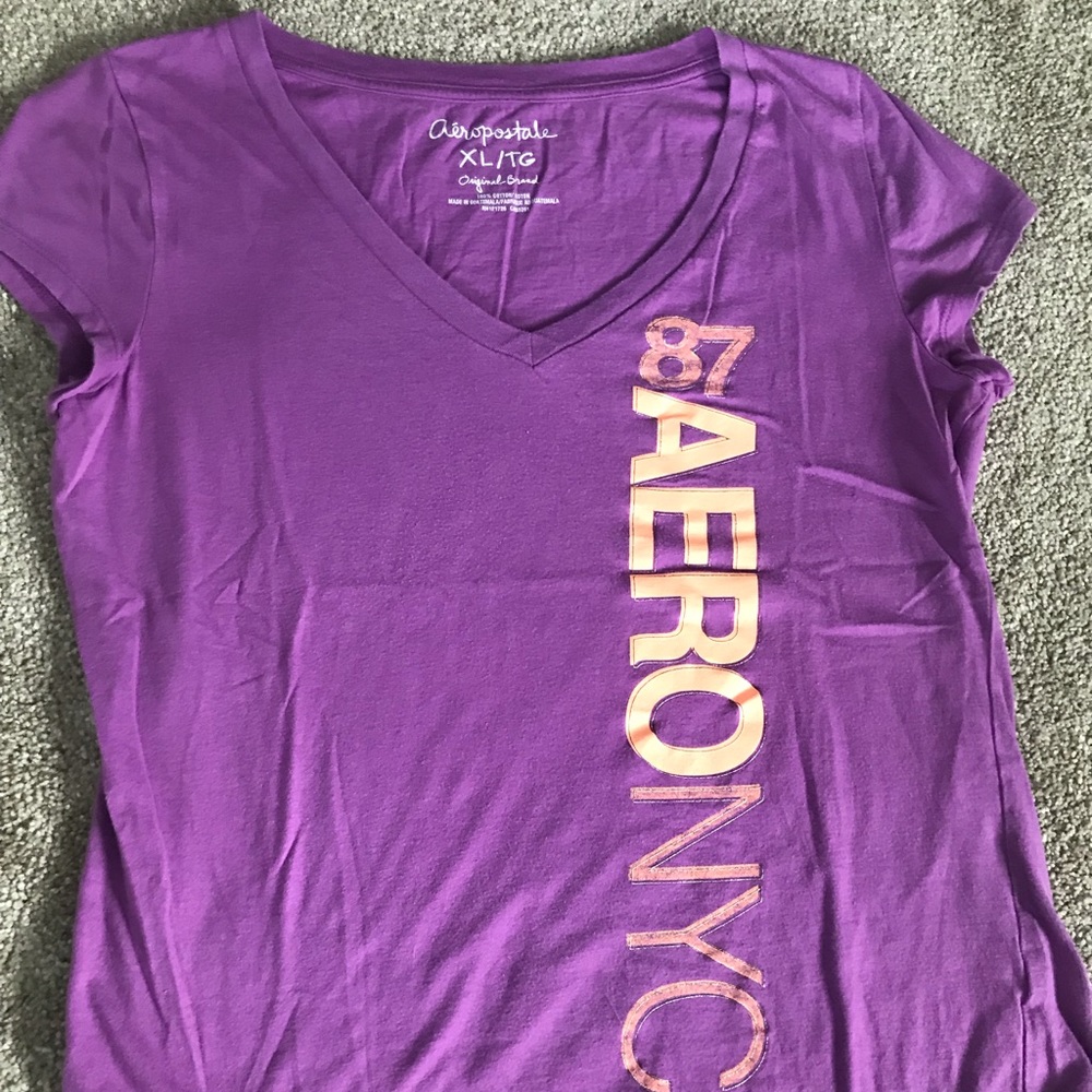 Aeropostale juniors v-neck